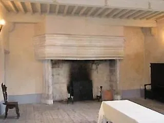 Chateau De Chalmazel Hotel *